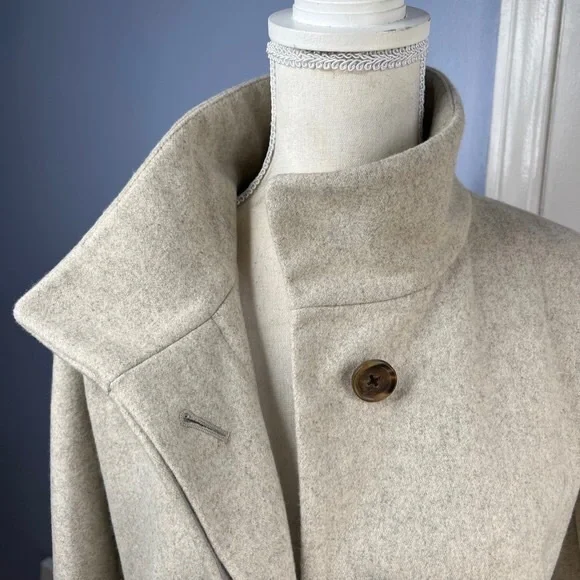 J‎ Crew City Coat Wool Blend Light Gray Mock Neck Hidden Buttons Women's Size 2 - Picture 6 of 6
